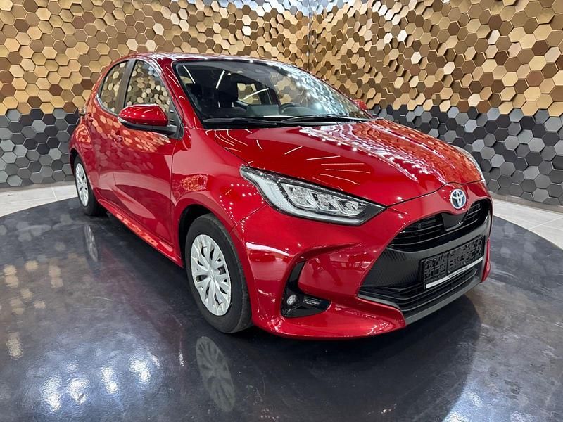 Utilizat 2022 Toyota Yaris Hybrid | 19.482 EUR (Preț OK) - Imagine 1/1