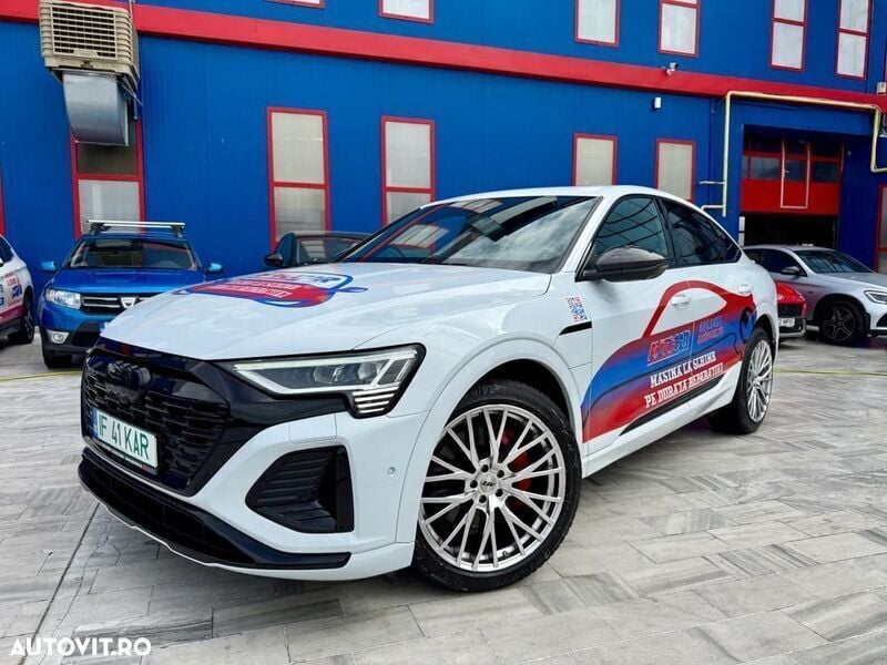 Alb Utilizat 2023 Audi Q8 Sportback e-tron S-Line SUV | 65.500 EUR - Imagine 1/4