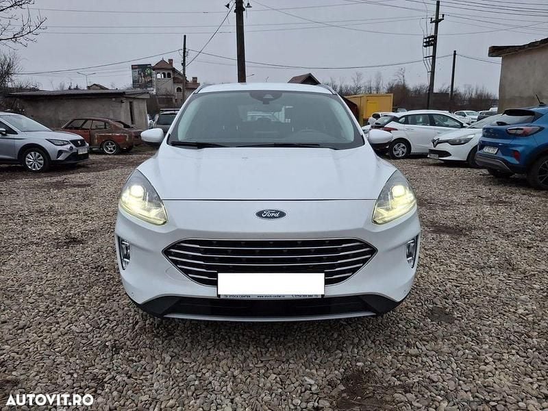 Second-hand Ford Kuga Titanium 150 CP (110 kW) 2022 Culoarealb SUV