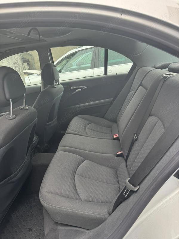 Second-hand Mercedes 200 170 CP (125 kW) 2004 Berlinǎ