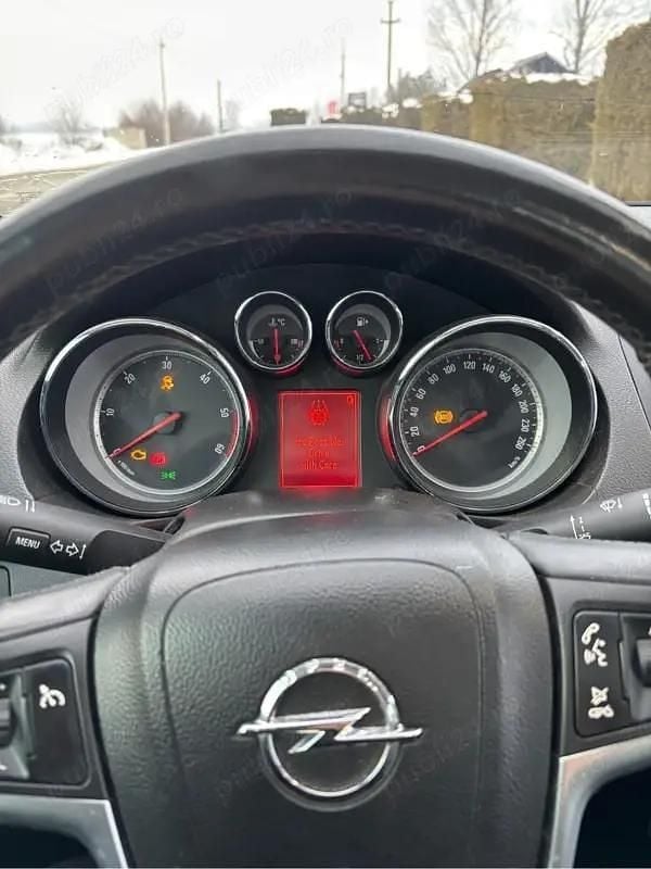 Second-hand Opel Insignia 163 CP (119 kW) 2011 Berlinǎ