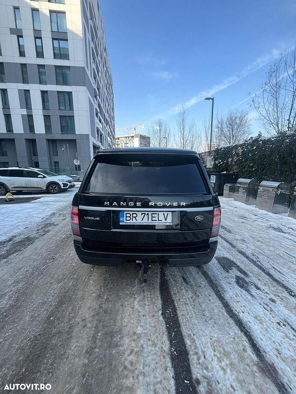 Second-hand Land Rover Range Rover Vogue 258 CP (189 kW) 2017 Culoarenegru SUV