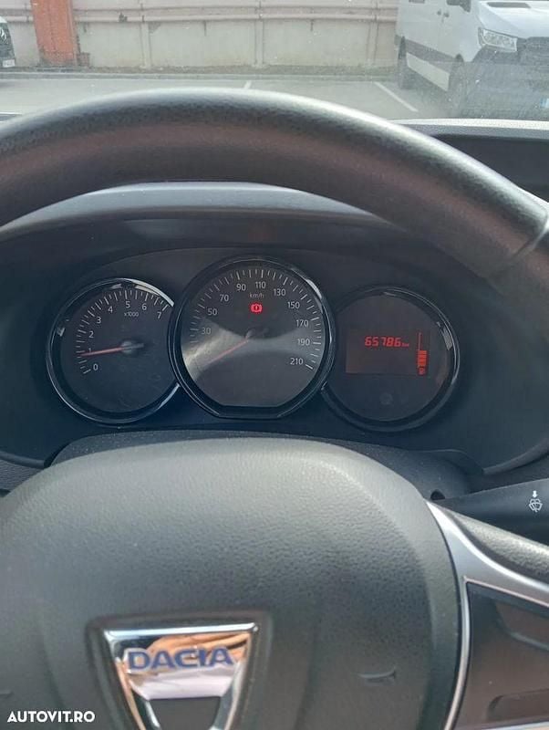 Culoarealb Utilizat 2017 Dacia Dokker Ambiance Van | 9.300 EUR (Preț OK) - Imagine 1/4
