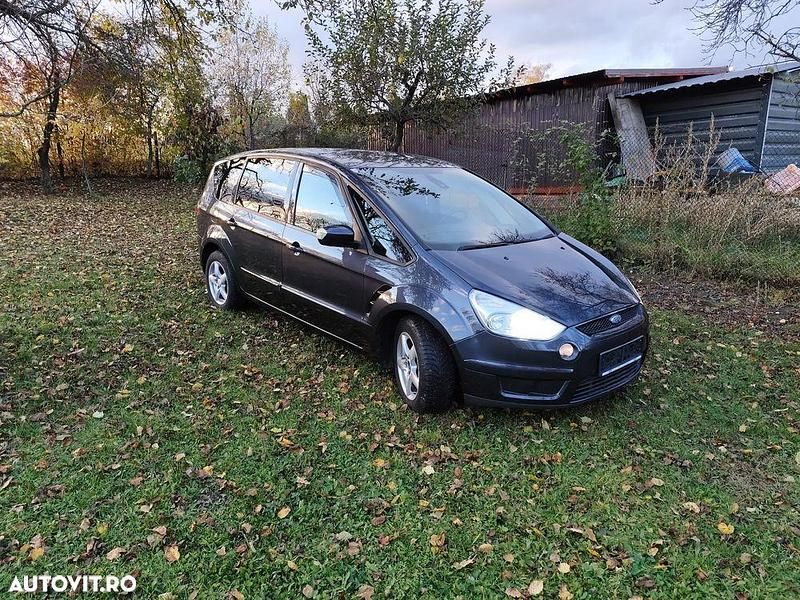 Second-hand Ford S-MAX Titanium 140 CP (102 kW) 2010 Culoaregri Monovolum
