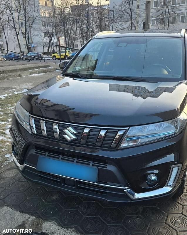 Second-hand Suzuki Vitara 129 CP (94 kW) 2021 Culoarenegru SUV