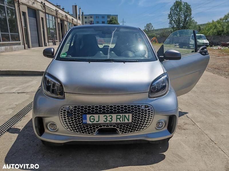 Gri Utilizat 2021 Smart ForTwo Electric Drive Coupe | 9.990 EUR - Imagine 1/4