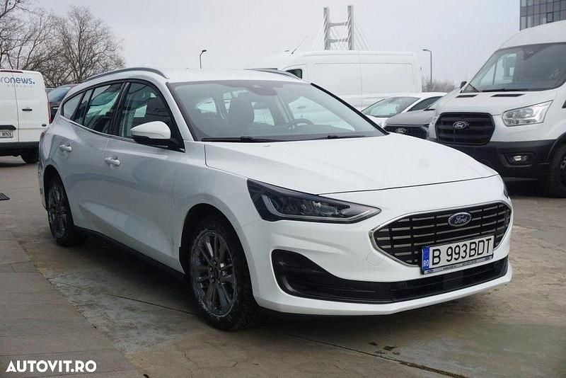 Second-hand Ford Focus 125 CP (91 kW) 2022 Culoarealb Break
