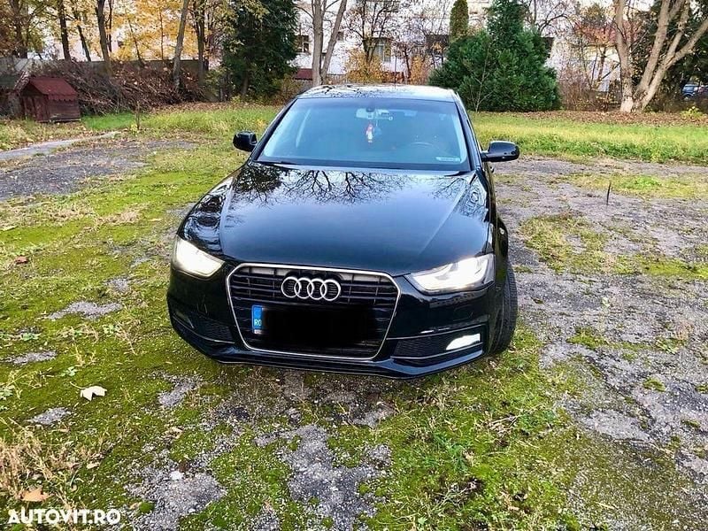 Culoarenegru Utilizat 2014 Audi A4 Berlinǎ | 10.900 EUR (Preț OK) - Imagine 1/4
