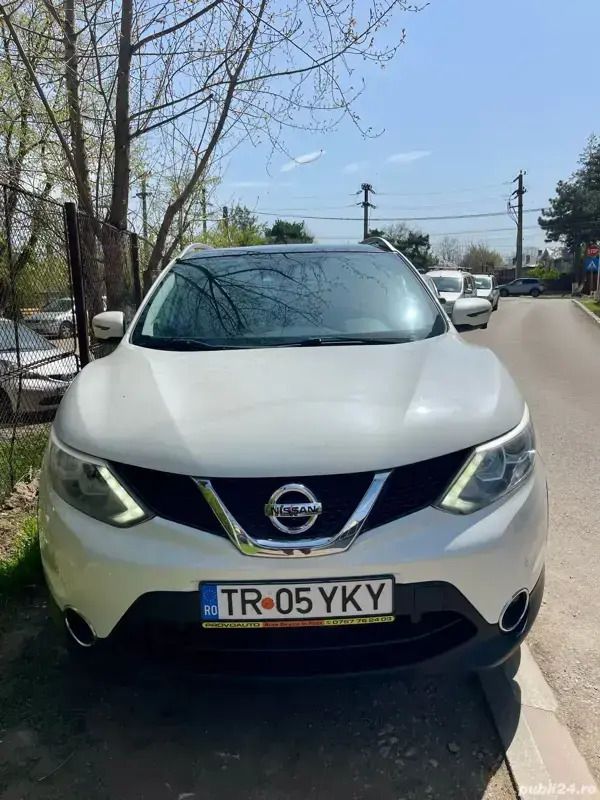 Alb Utilizat 2016 Nissan Qashqai SUV | 12.800 EUR (Puțin scump) - Imagine 1/4