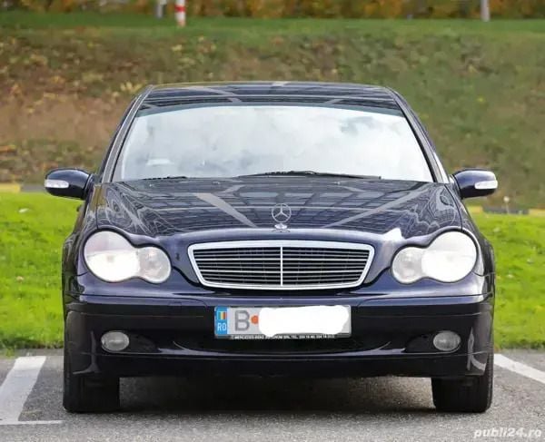 Utilizat 2001 Mercedes C240 Berlinǎ | 9.990 EUR - Imagine 1/4