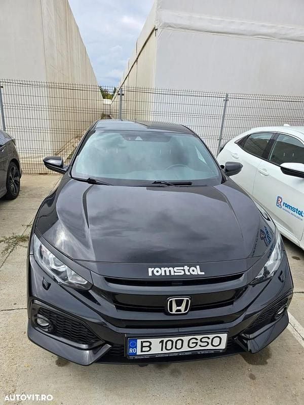 Culoarenegru Utilizat 2017 Honda Civic Elegance Hatchback | 14.000 EUR (Preț OK) - Imagine 1/4