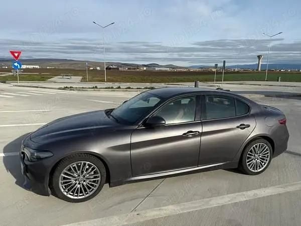 Second-hand Alfa Romeo Giulia 180 CP (132 kW) 2017 Berlinǎ