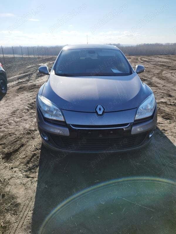 Utilizat 2012 Renault Mégane GrandTour Break | 3.600 EUR (Preț bun) - Imagine 1/4