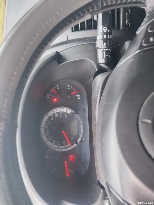 Utilizat 2006 Mazda 5 Monovolum | 1.500 EUR (Preț OK) - Imagine 1/4