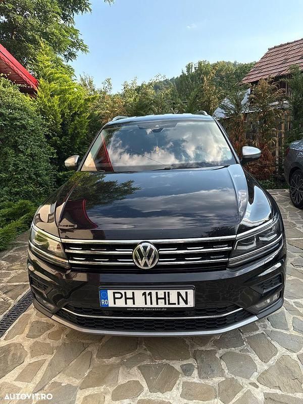 Negru Utilizat 2019 VW Tiguan Highline SUV | 20.900 EUR (Preț OK) - Imagine 1/4