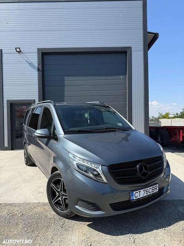 Culoaregri Utilizat 2014 Mercedes V220 Avantgarde Monovolum | 23.500 EUR - Imagine 1/4