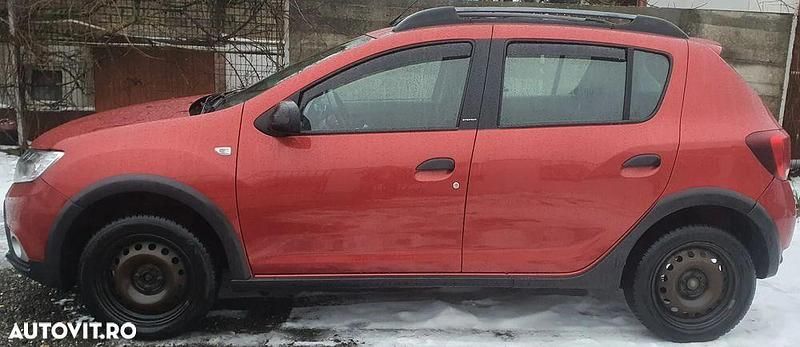 Second-hand Dacia Sandero Stepway 90 CP (66 kW) 2018 Culoarerosu Hatchback