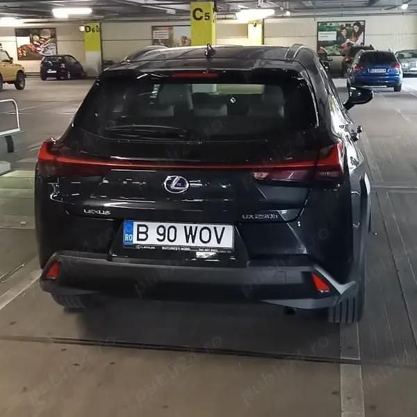 Negru Utilizat 2021 Lexus UX 250h SUV | 29.900 EUR (Scump) - Imagine 1/2