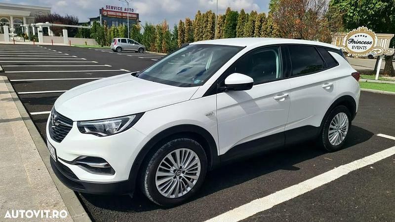 Culoarealb Utilizat 2019 Opel Grandland X SUV | 13.000 EUR (Preț OK) - Imagine 1/4