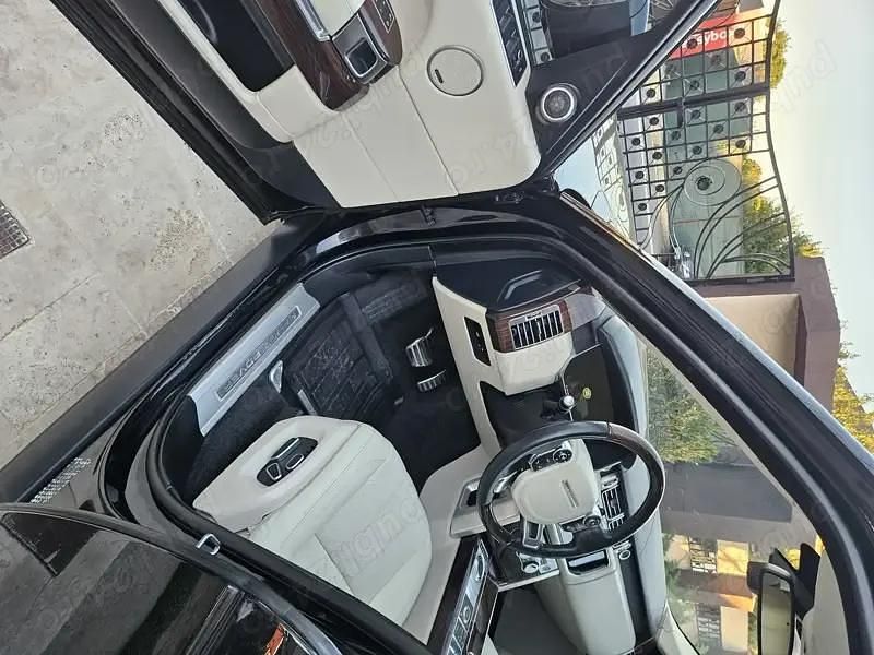 Second-hand Land Rover Range Rover Vogue 258 CP (189 kW) 2014 Negru SUV
