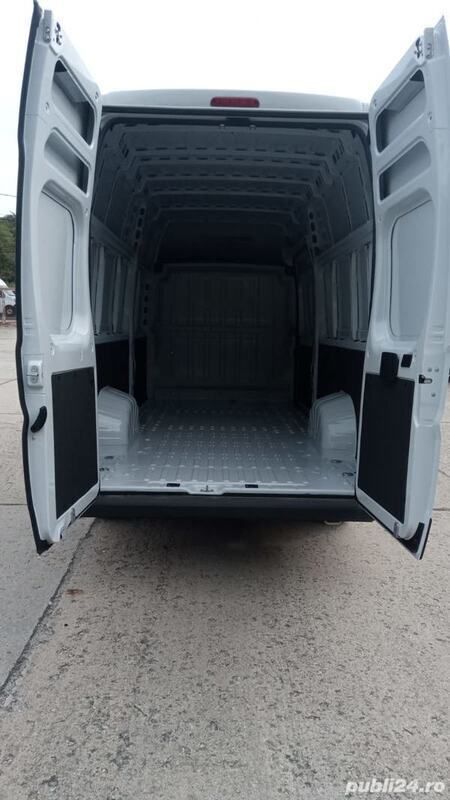 Second-hand Peugeot Boxer 165 CP (121 kW) 2023 Alb Van