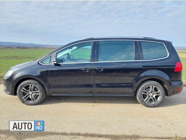 Negru Utilizat 2011 VW Sharan Monovolum | 10.499 EUR (Puțin scump) - Imagine 1/4