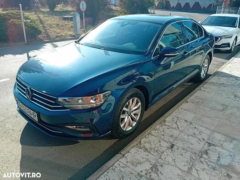 Culoarealbastru Utilizat 2021 VW Passat Comfortline Berlinǎ | 14.278 EUR (Super Preț) - Imagine 1/4