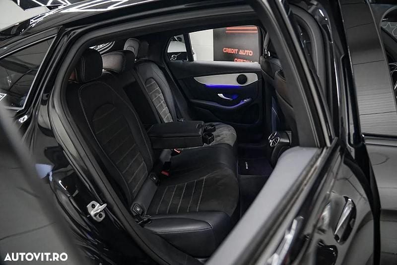 Second-hand Mercedes GLC300 AMG line 313 CP (230 kW) 2022 Culoarenegru Coupe