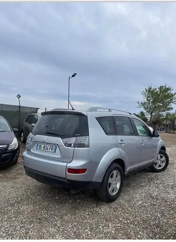 Utilizat 2007 Mitsubishi Outlander SUV | 4.200 EUR (Super Preț) - Imagine 1/4
