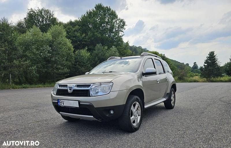 Gri Utilizat 2012 Dacia Duster SUV | 5.500 EUR (Preț OK) - Imagine 1/4