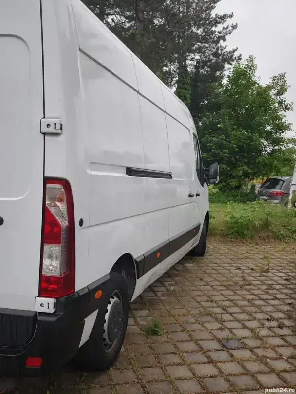 Second-hand Renault Master 131 CP (96 kW) 2021 Alb Van