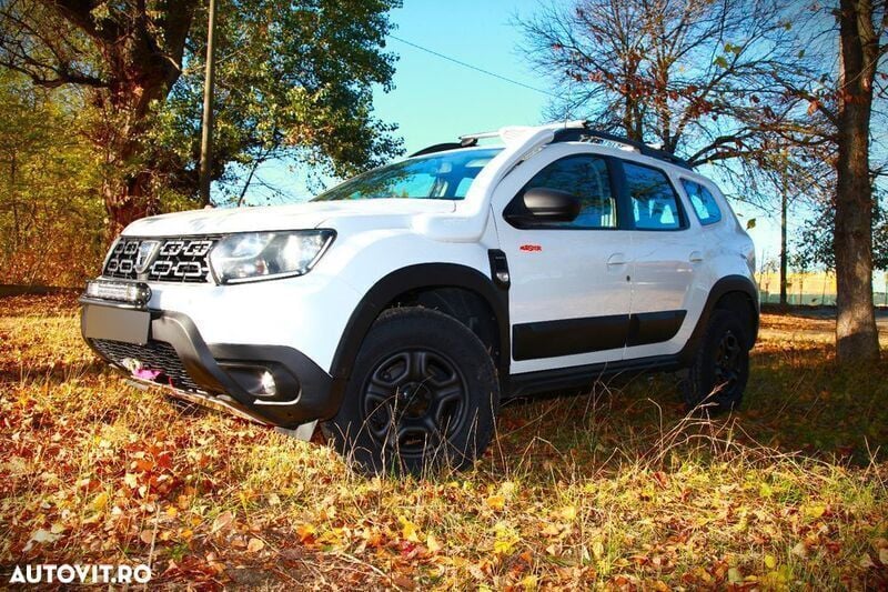 Alb Utilizat 2020 Dacia Duster SUV | 13.804 EUR (Preț OK) - Imagine 1/4