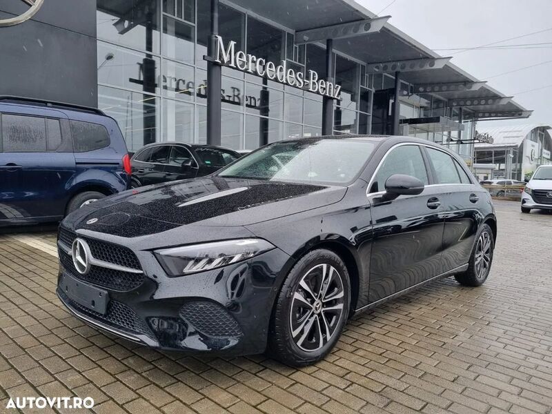 Negru Nouă 2025 Mercedes A180 | 34.969 EUR (Preț bun) - Imagine 1/4