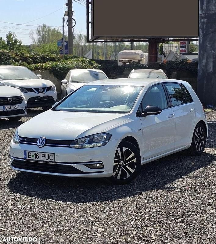 Culoarealb Utilizat 2020 VW Golf VIII Hatchback | 10.500 EUR (Preț bun) - Imagine 1/4