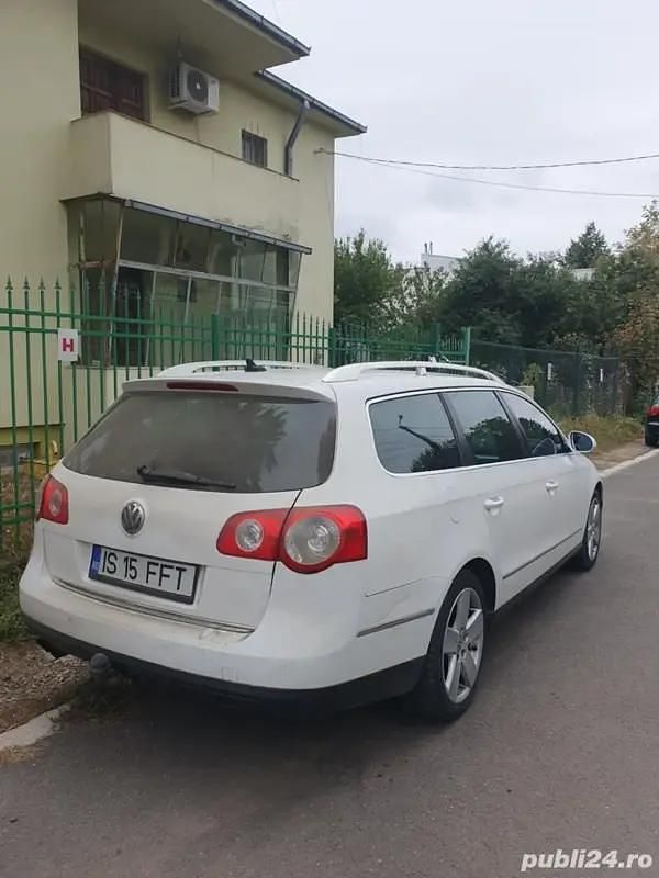 Alb Utilizat 2010 VW Passat Berlinǎ | 5.300 EUR (Puțin scump) - Imagine 1/4
