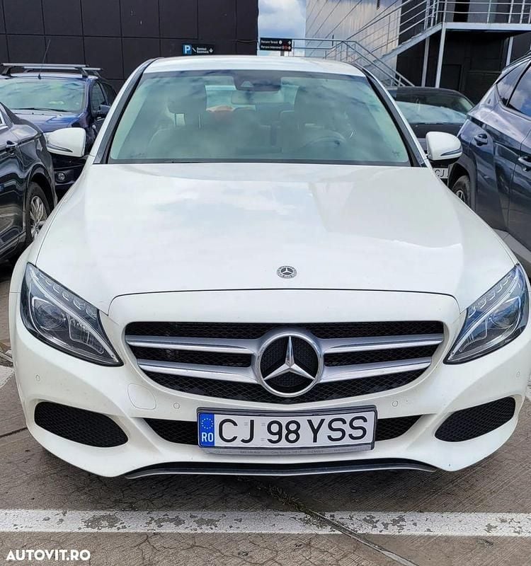Culoarealb Utilizat 2017 Mercedes C220 Avantgarde Berlinǎ | 20.500 EUR (Preț OK) - Imagine 1/4