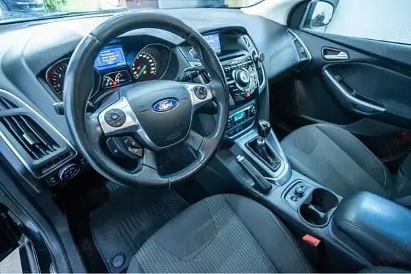 Second-hand Ford Focus 115 CP (84 kW) 2014 Berlinǎ