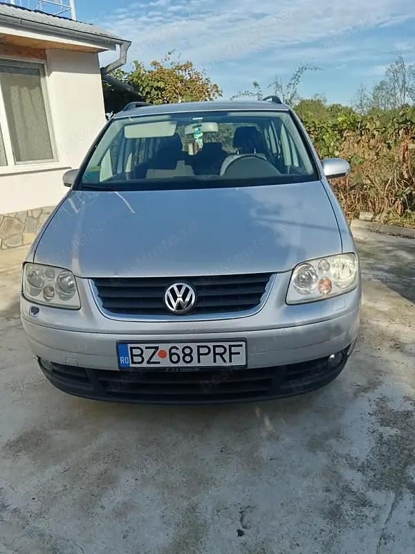 Second-hand VW Touran 77 CP (56 kW) 2006 Gri Monovolum