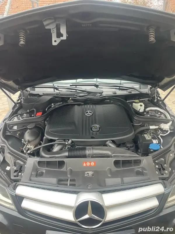 Second-hand Mercedes 220 125 CP (91 kW) 2011 Gri Coupe