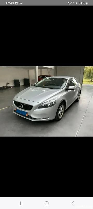 Utilizat 2017 Volvo V40 Hatchback | 8.199 EUR (Preț OK) - Imagine 1/4