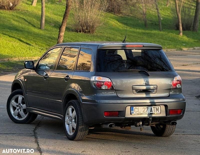 Second-hand Mitsubishi Outlander 202 CP (148 kW) 2006 Culoaregri SUV