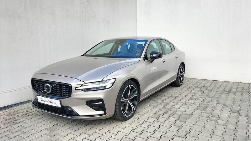 Gri deschis normal Second-hand 2024 Volvo S60 Plus Berlinǎ | 36.500 EUR (Preț OK) - Imagine 1/4