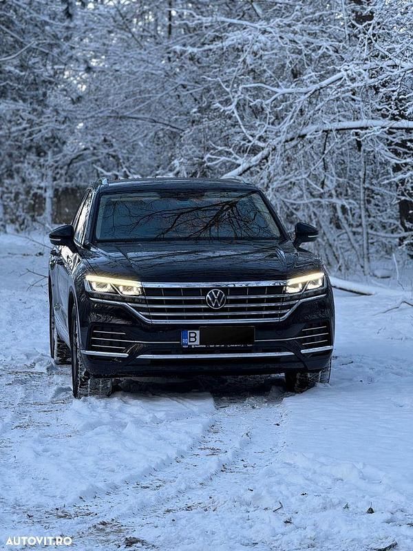 Culoarenegru Utilizat 2021 VW Touareg Atmosphere SUV | 46.500 EUR (Preț OK) - Imagine 1/4