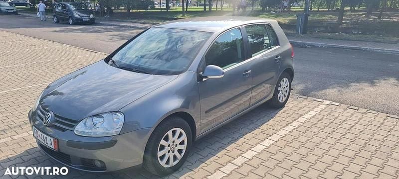 Culoareargint Utilizat 2005 VW Golf IV Edition | 2.750 EUR (Scump) - Imagine 1/4