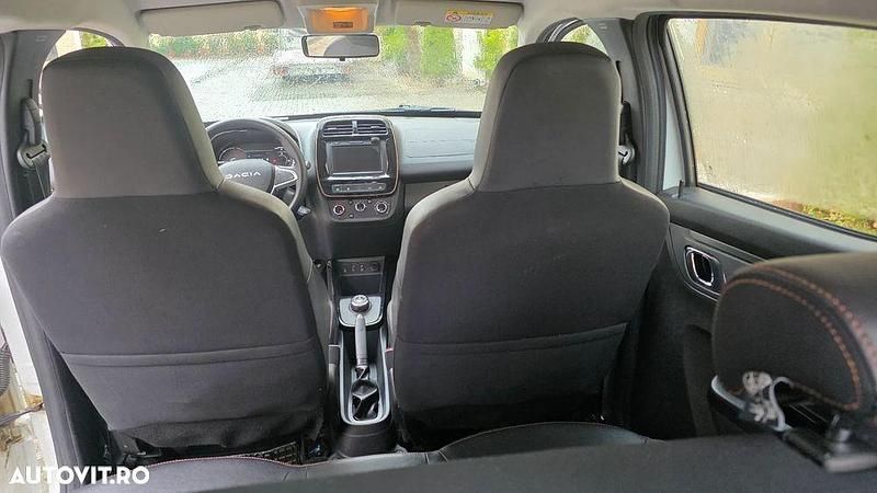 Second-hand Dacia Spring Extreme 47 kW (65 CP) 2023 Culoarealb Hatchback