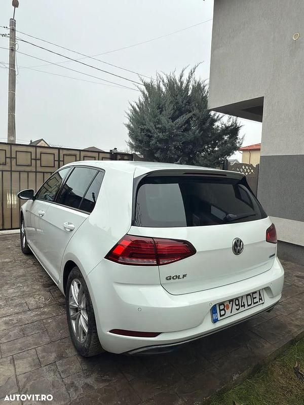 Second-hand VW Golf VIII Comfortline 130 CP (95 kW) 2020 Culoarealb