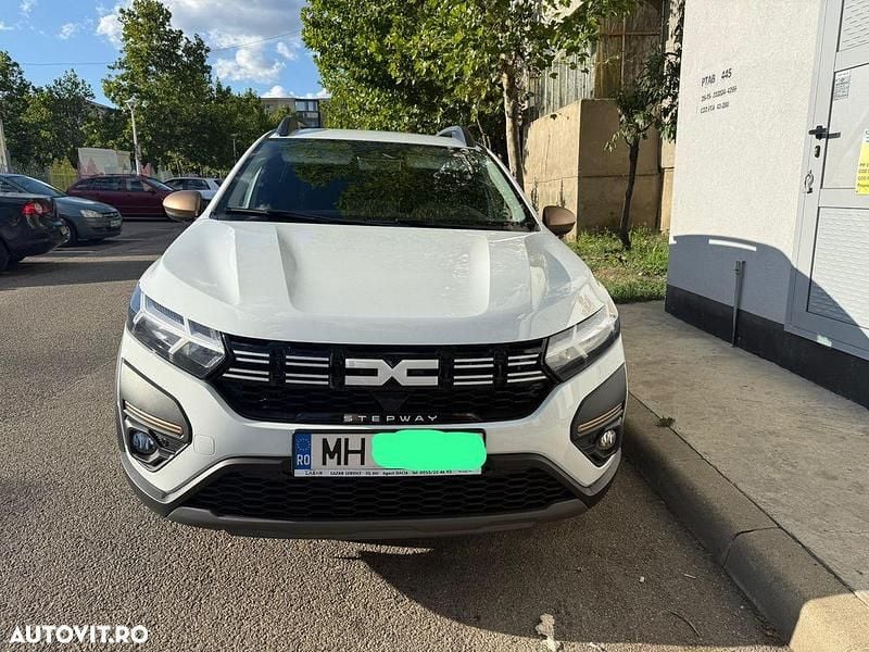 Culoarealb Utilizat 2025 Dacia Sandero Extreme Hatchback | 16.500 EUR (Scump) - Imagine 1/4