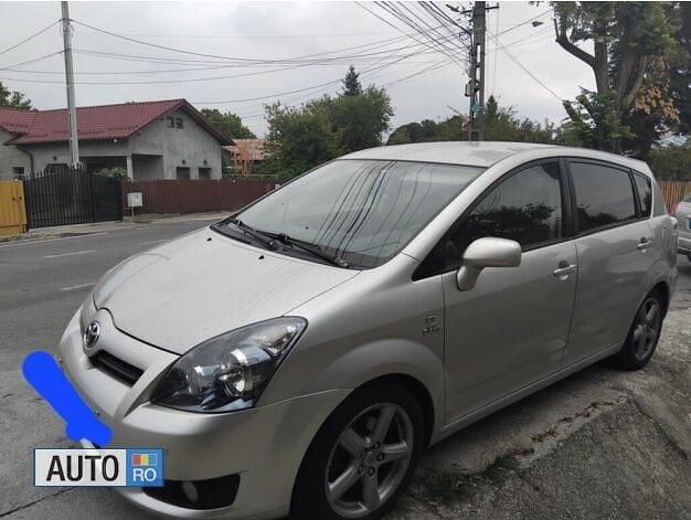 Gri Utilizat 2007 Toyota Corolla Verso Monovolum | 2.200 EUR - Imagine 1/2