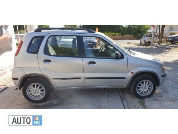 Second-hand Suzuki Ignis 83 CP (61 kW) 2002 Argintiu Hatchback