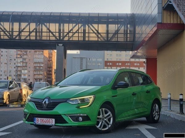 Verde Utilizat 2017 Renault Mégane GrandTour Business Break | 8.159 EUR (Preț OK) - Imagine 1/4